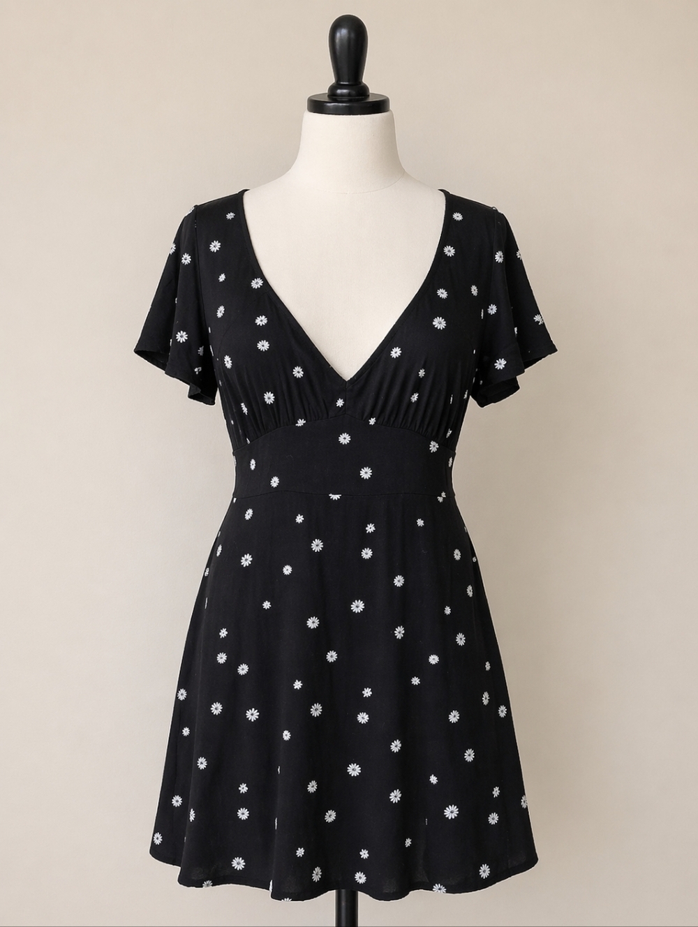 Black Floral V-Neck Short Sleeve Dress
